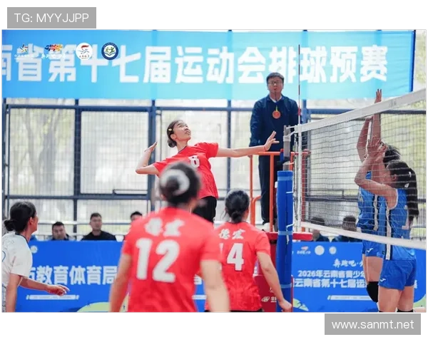 光体育馆女排联赛（中国女排体育馆内贴着什么标语）sports